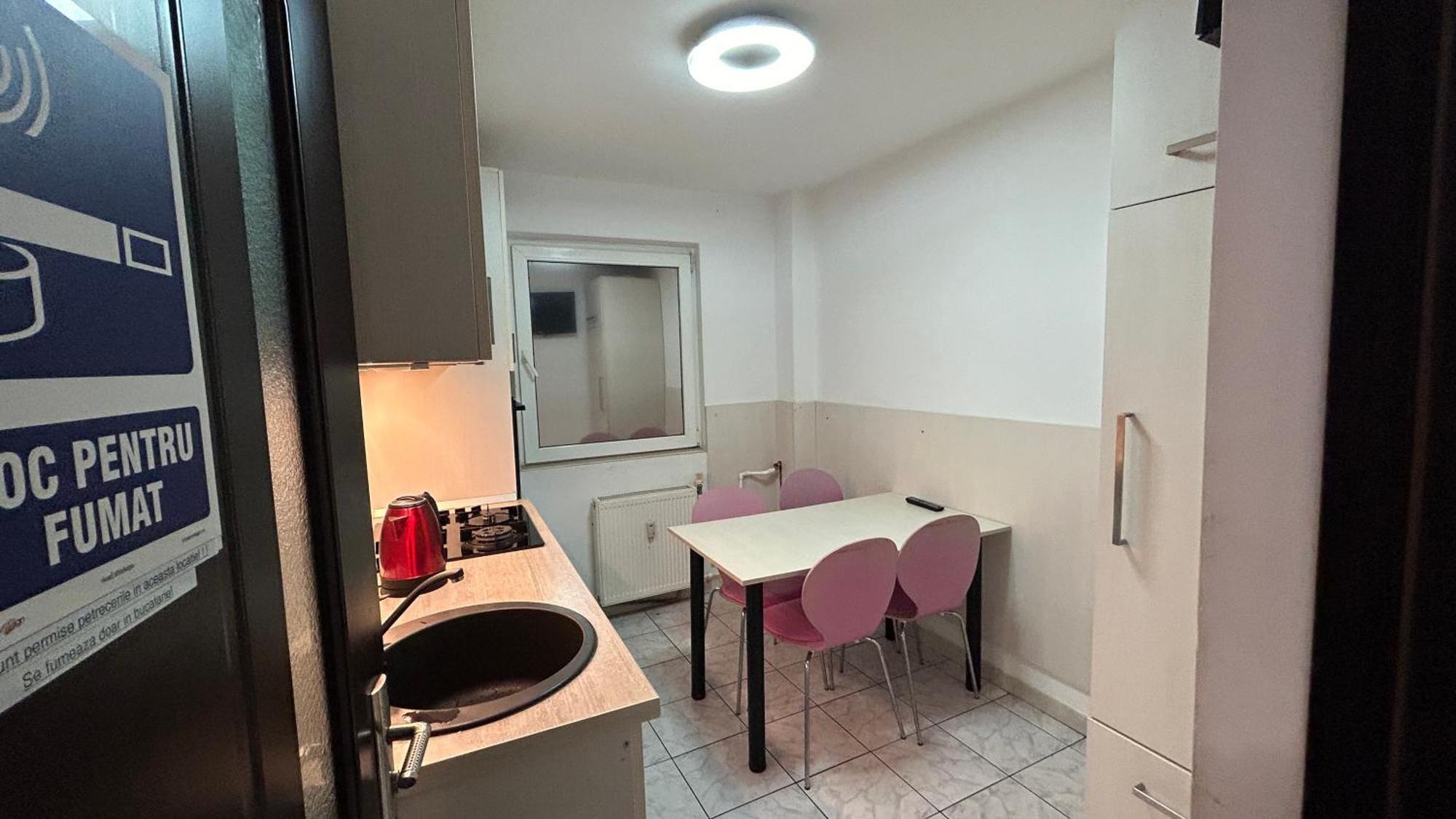 Sleep & Go Parcare Gratuita Self Check-In Appartement Boekarest Buitenkant foto
